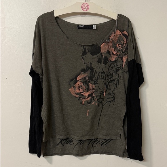 Fox Tops - Fox Olive and Black Graphic Long Sleeve Top Y2K